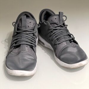 Air Jordan AJ7312-003 Grey Cool Sneakers Sz 9